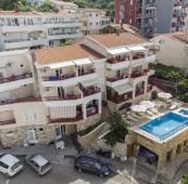 Vila Savovic, Петровац